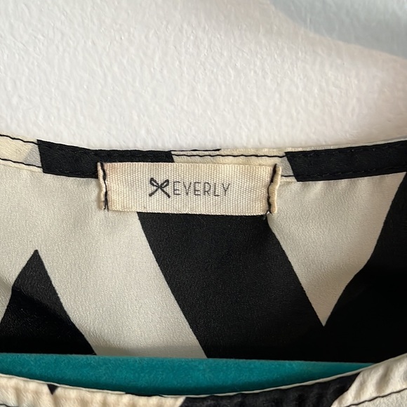 Everly Chevron Tunic - Picture 2 of 5